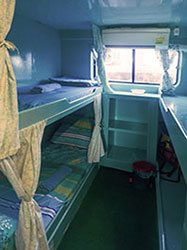 Twin bed cabin